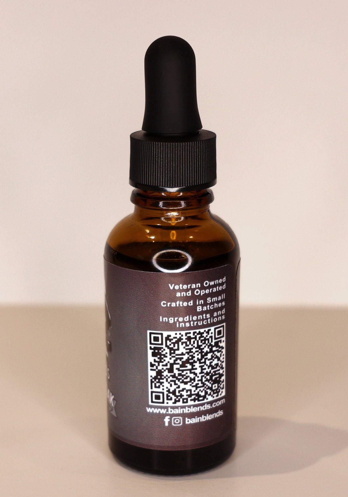 1 oz. Beard Oil Mahogany Oak (Mahogany, Lavender, Vetiver, Geranium, Oakmoss, Cedarwood, Oak)